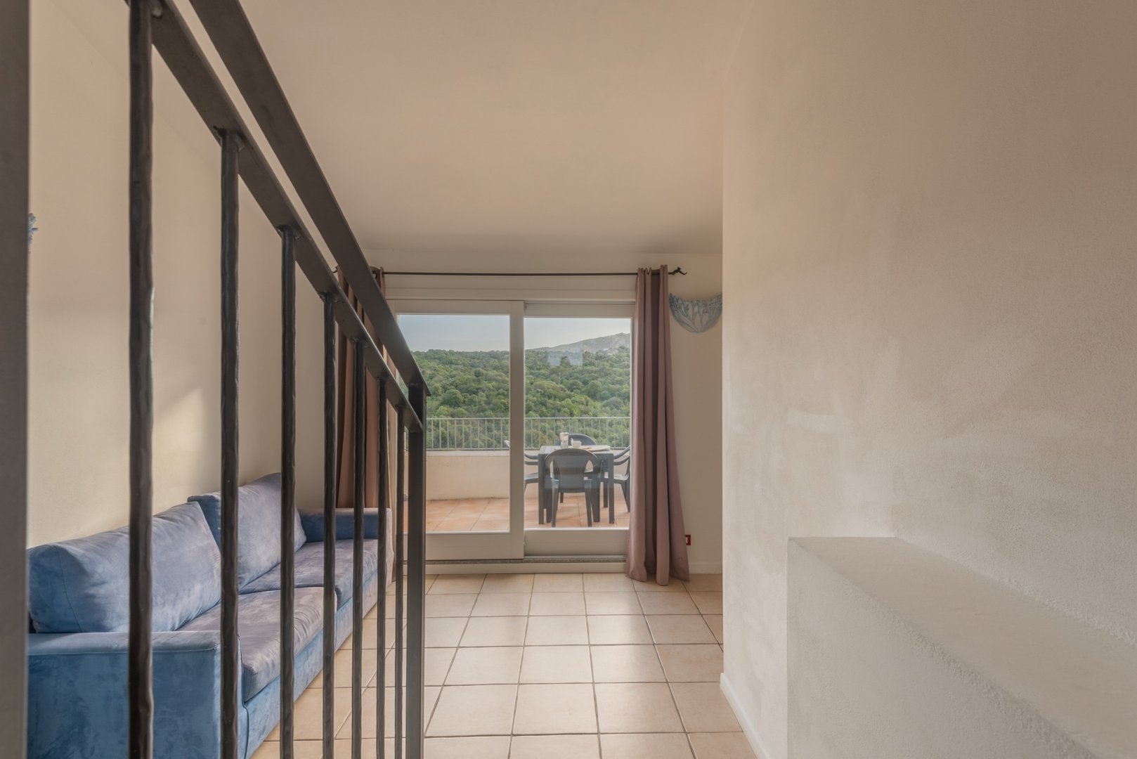 Baja Sardinia, 10