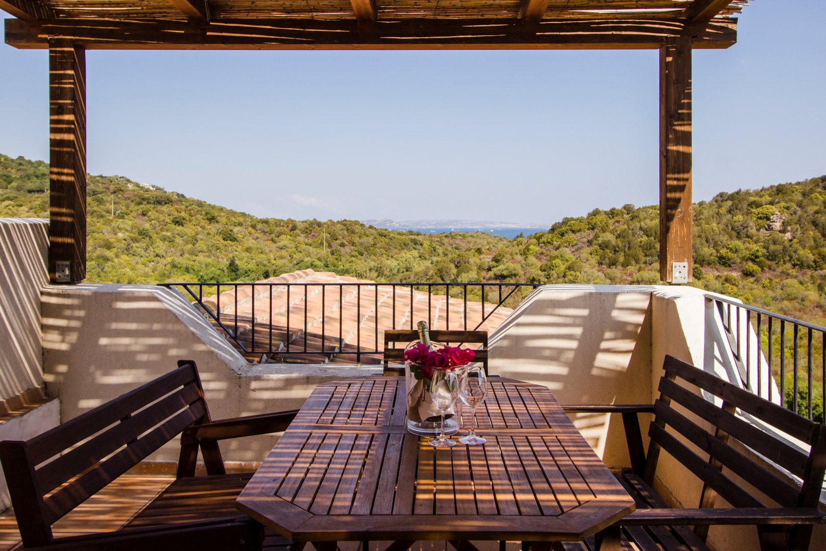 Baja Sardinia, 11