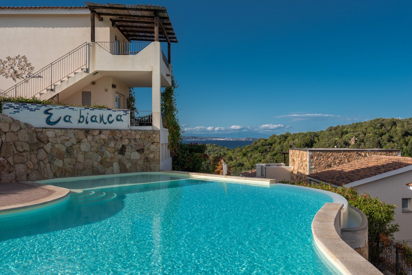 Baja Sardinia, 23