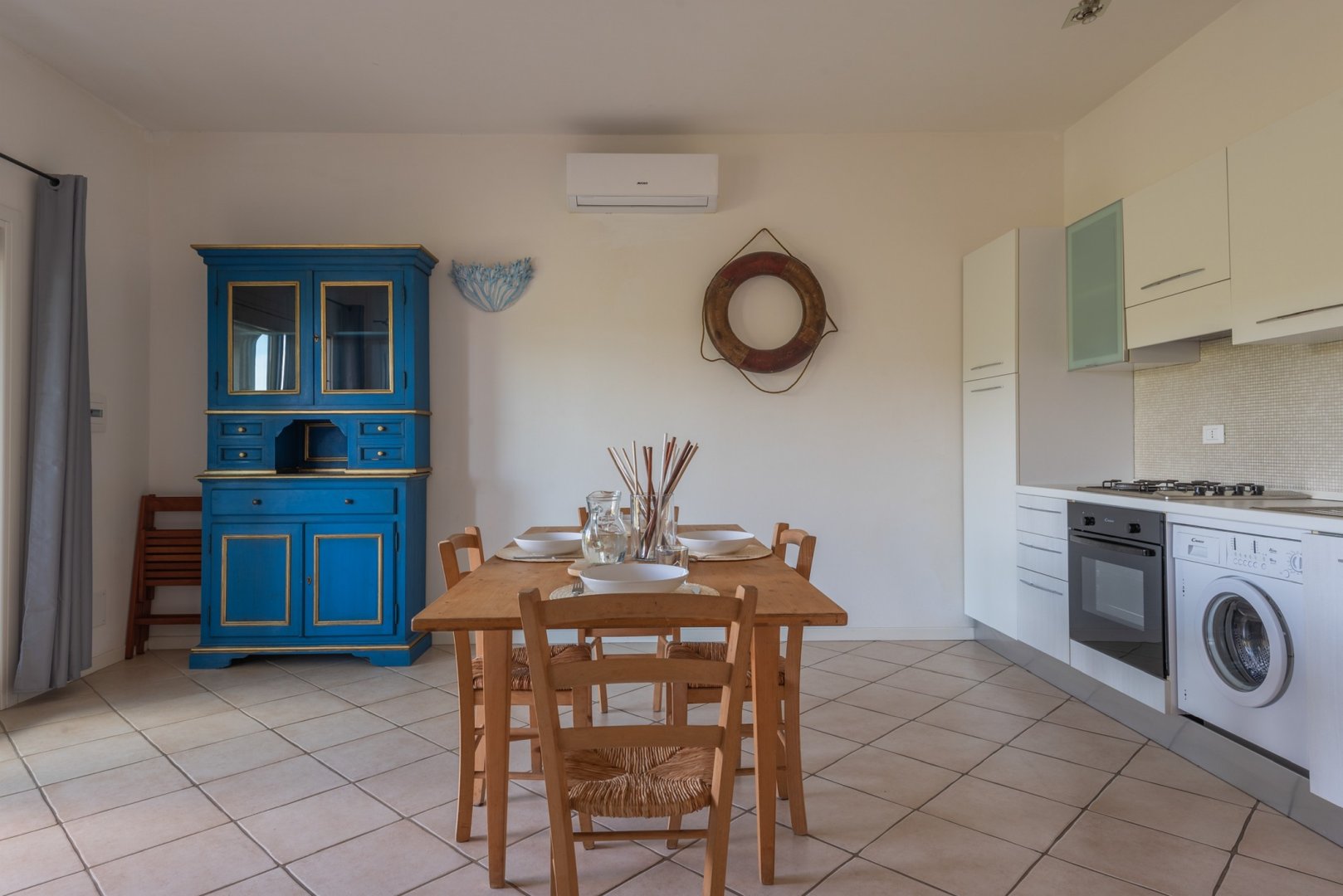 Baja Sardinia, 29