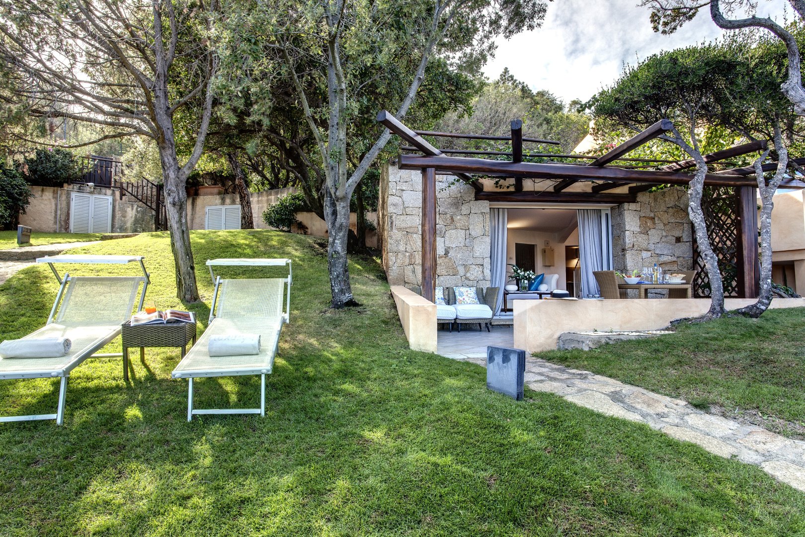 Baja Sardinia, 28