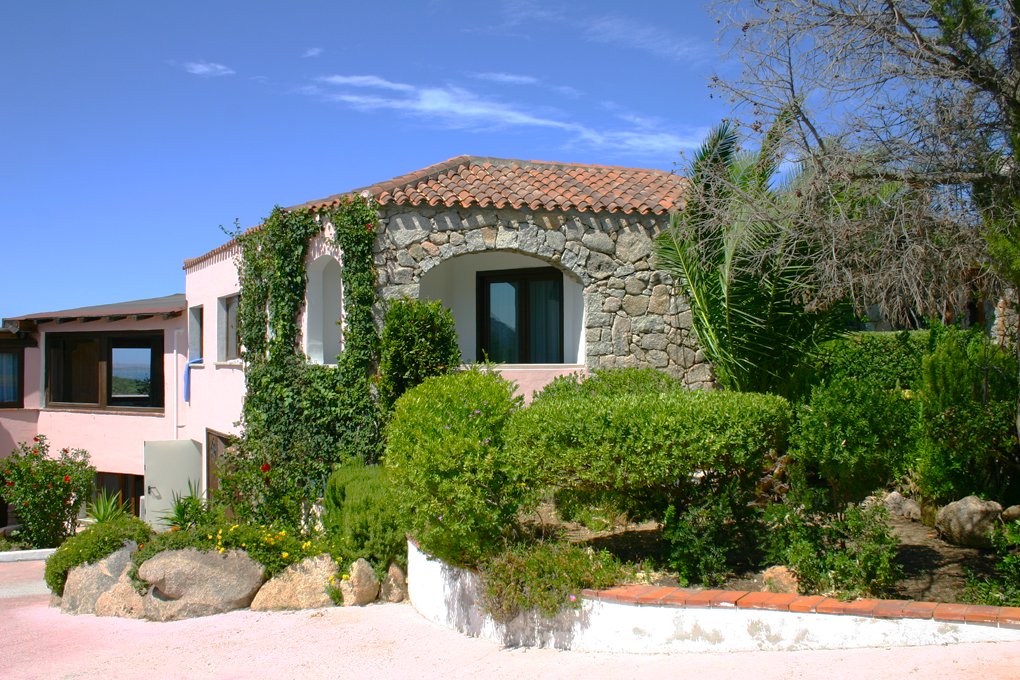 Baja Sardinia, 02