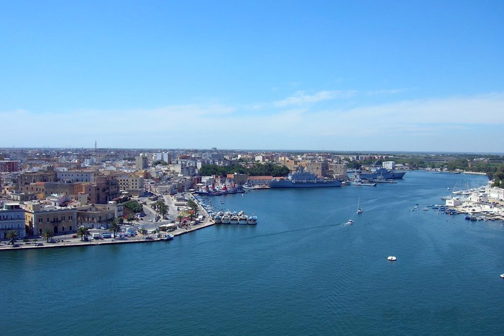 Brindisi, 12