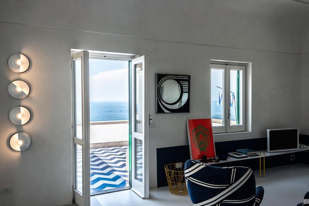 Capri, 10