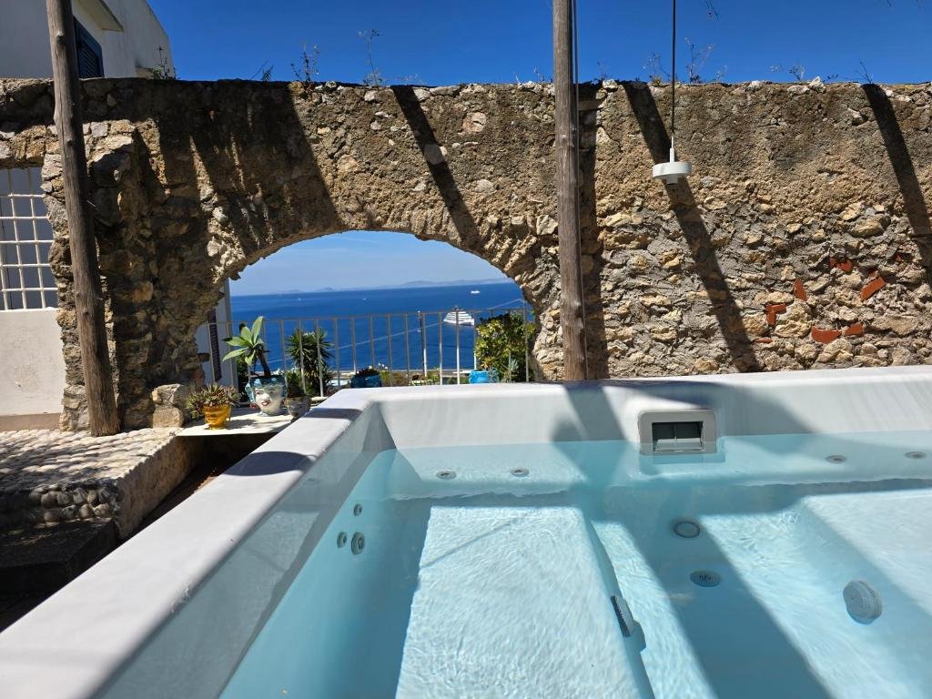 Capri, 11