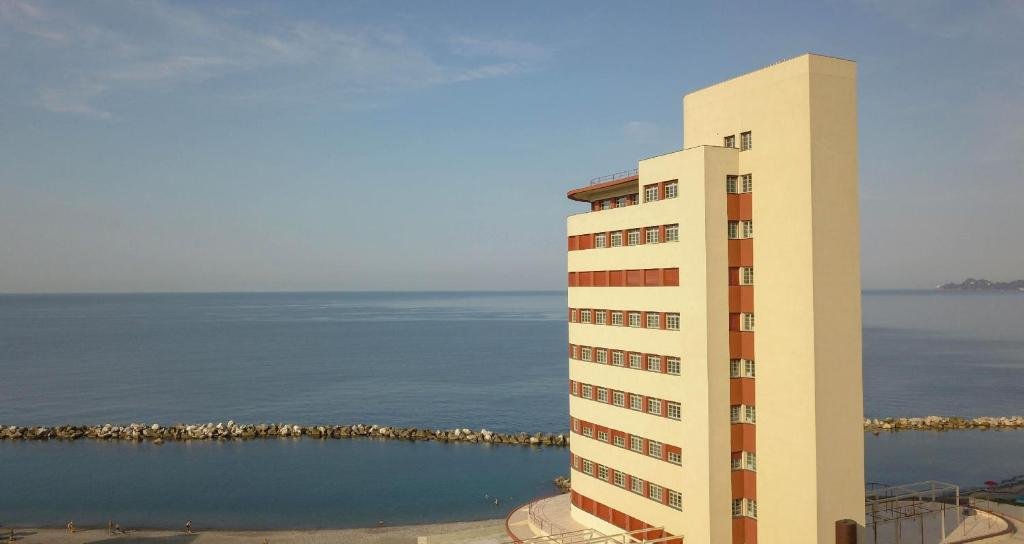 Chiavari, 13