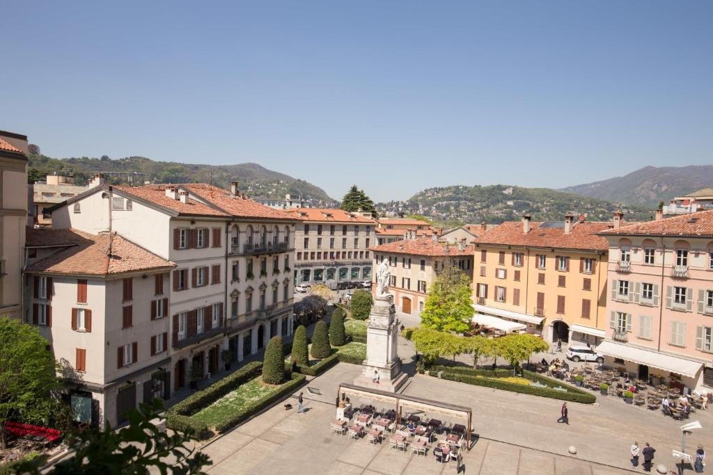 Como, 15