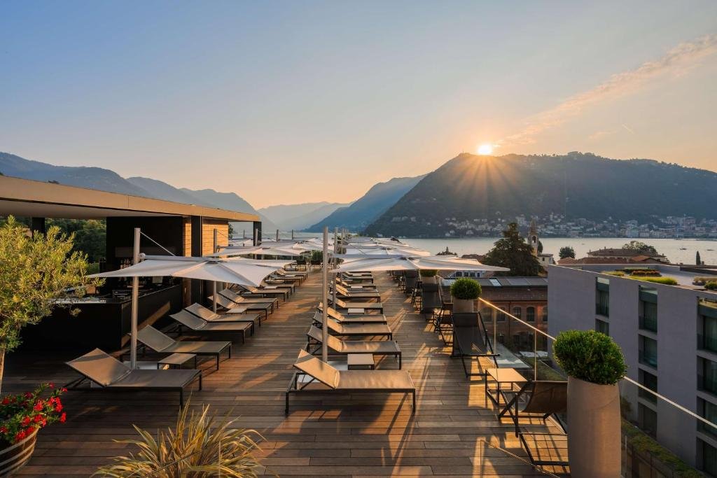 Como, 10