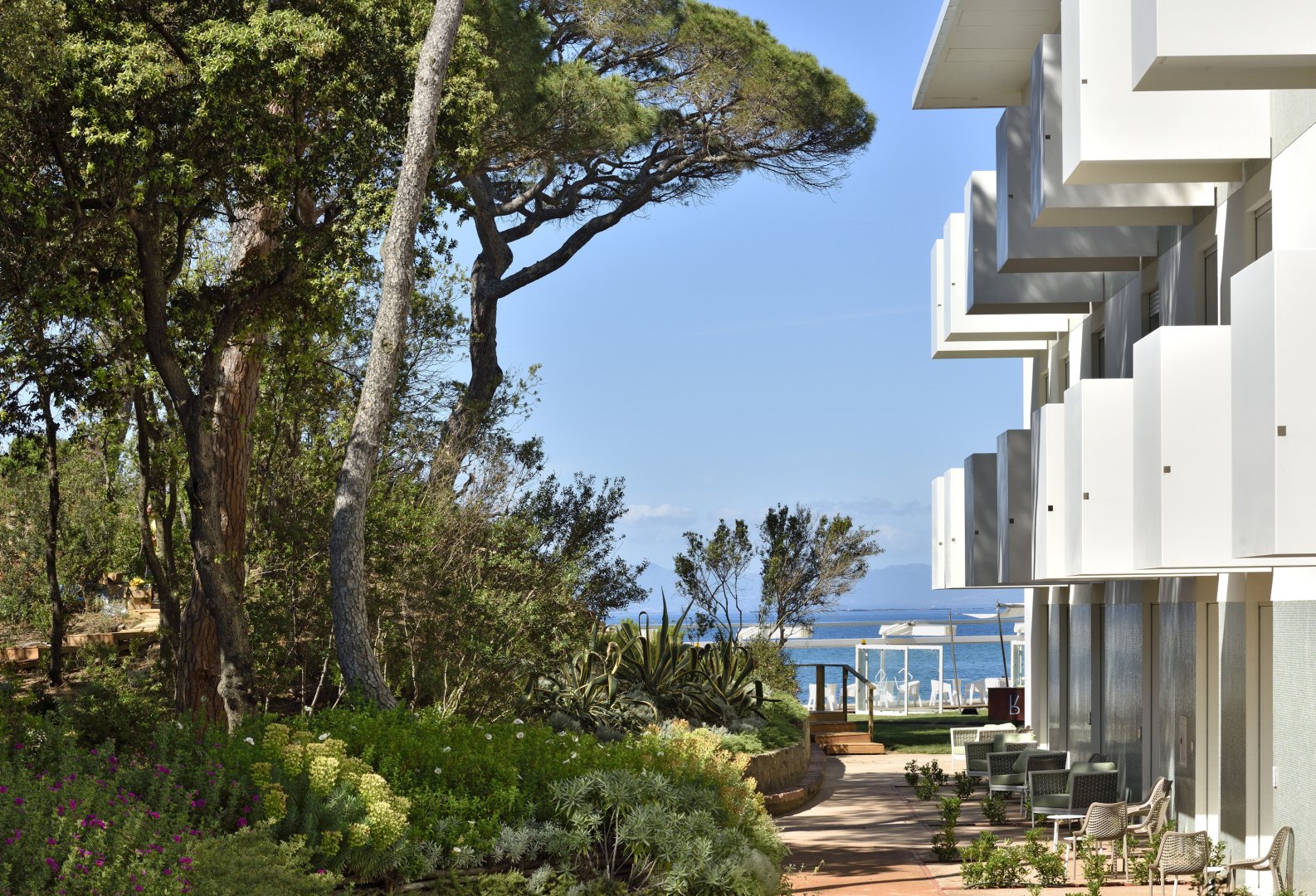 Follonica, 25