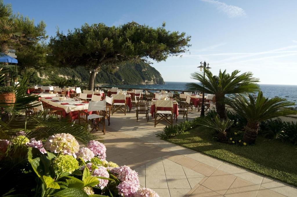 Forio d'Ischia, 13