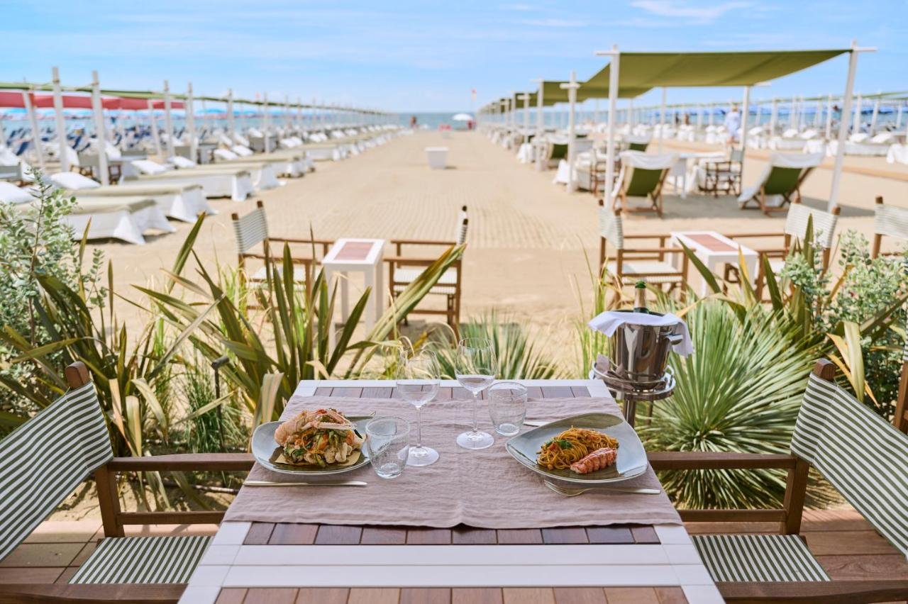 Forte dei Marmi, 16