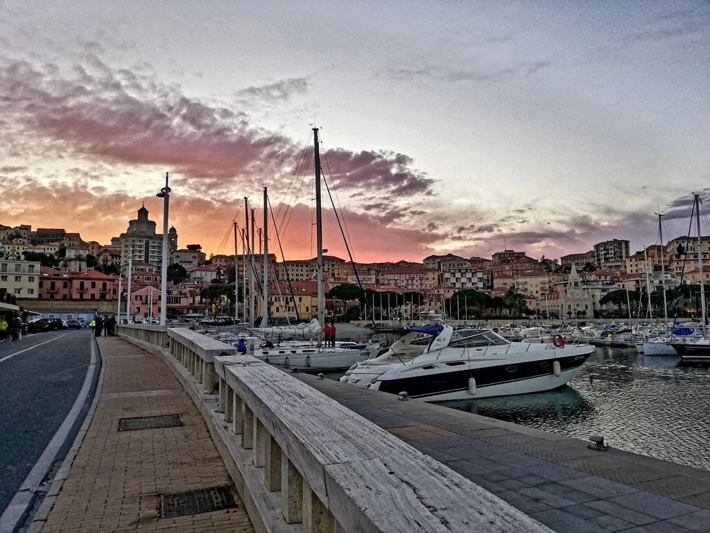 Imperia, 01