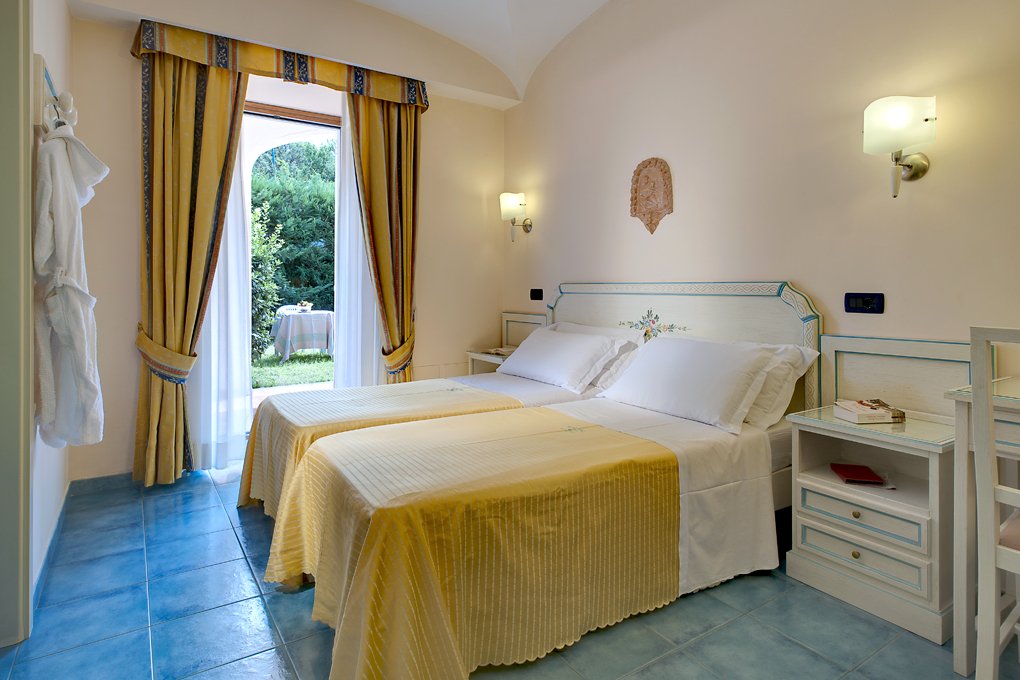 Ischia Porto, 12
