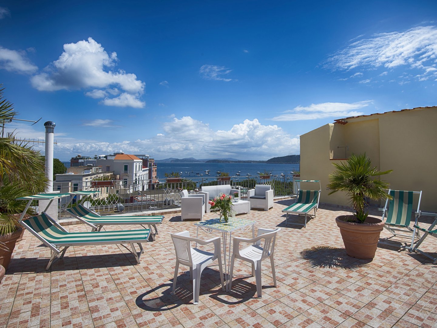 Ischia Porto, 01