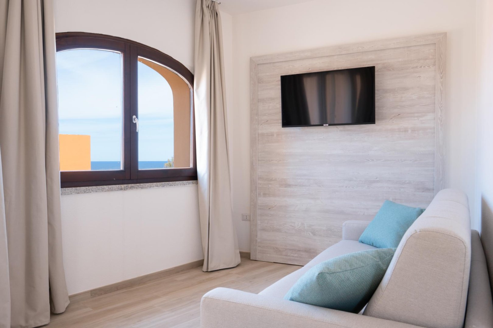 Vignola Mare, 10