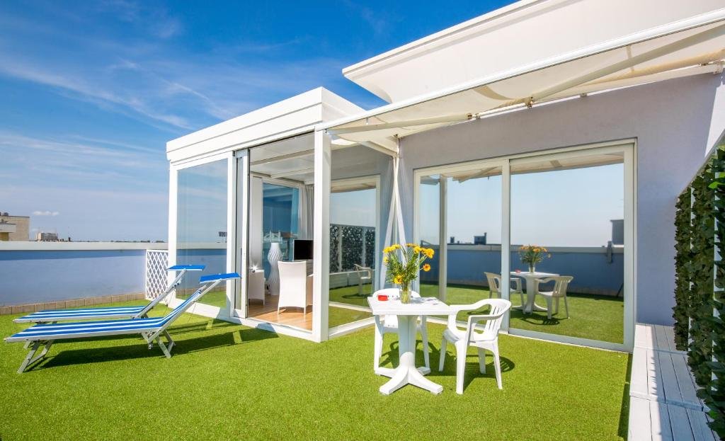 Lido di Jesolo, 13