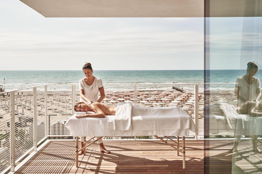 Lido di Jesolo, 10