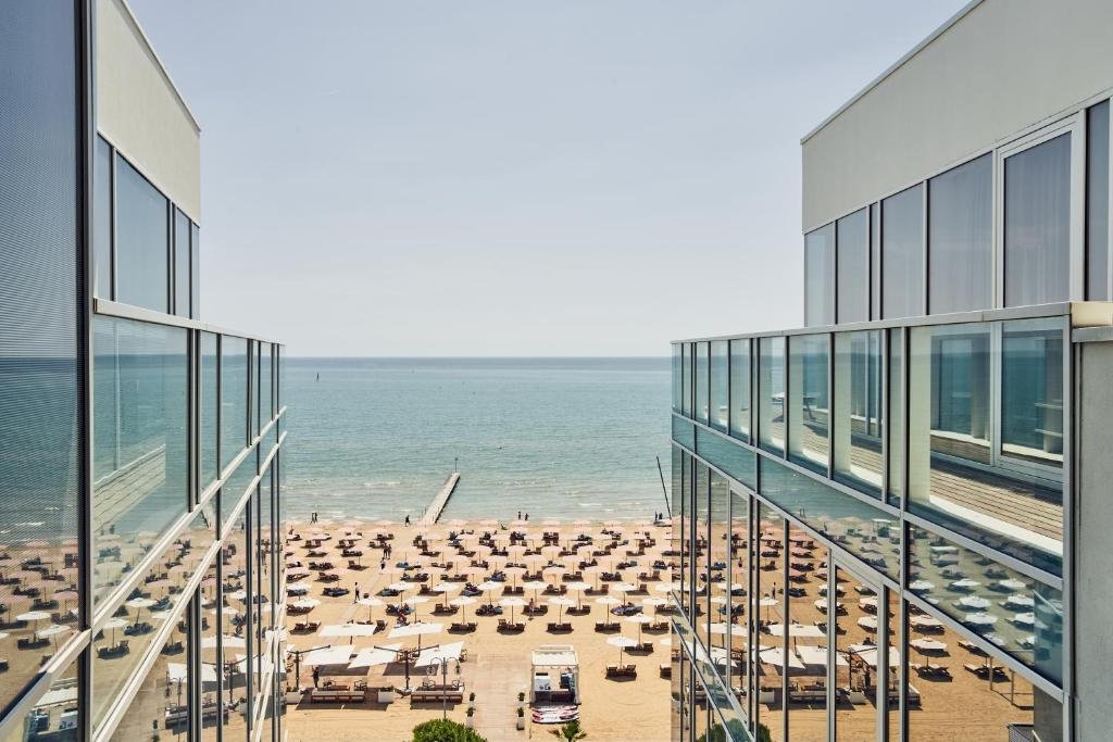 Lido di Jesolo, 12