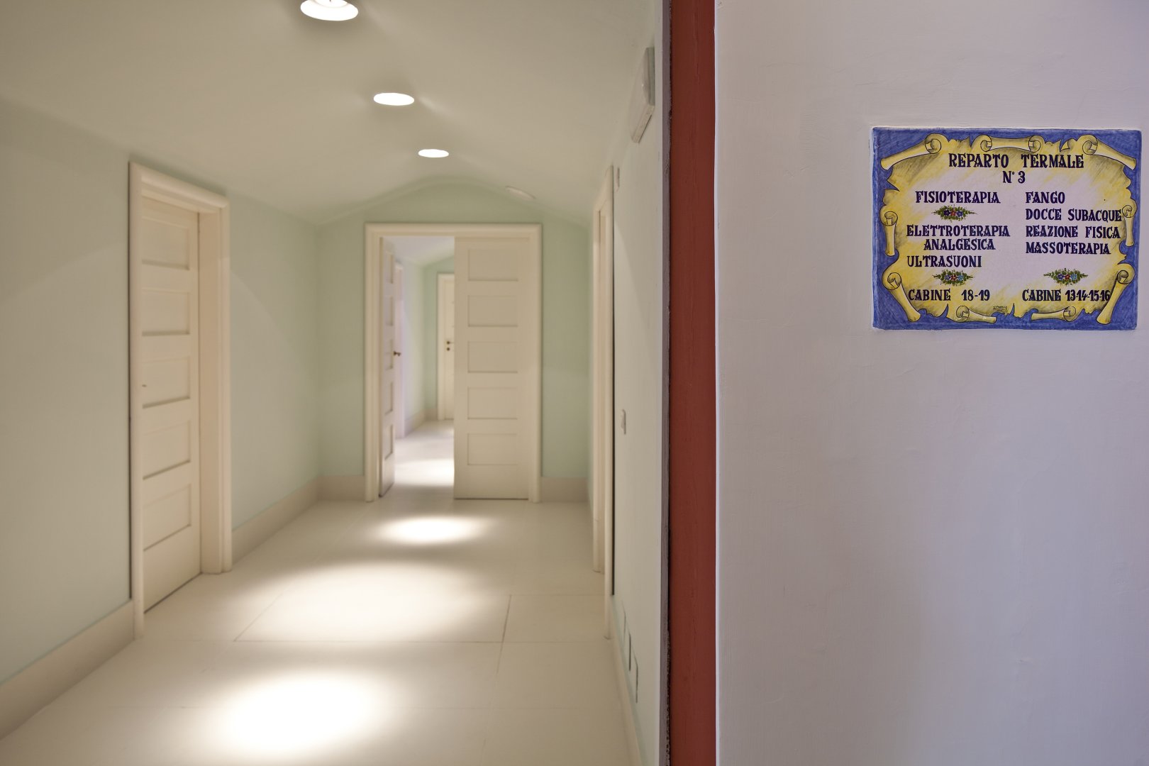 Lacco Ameno, 48