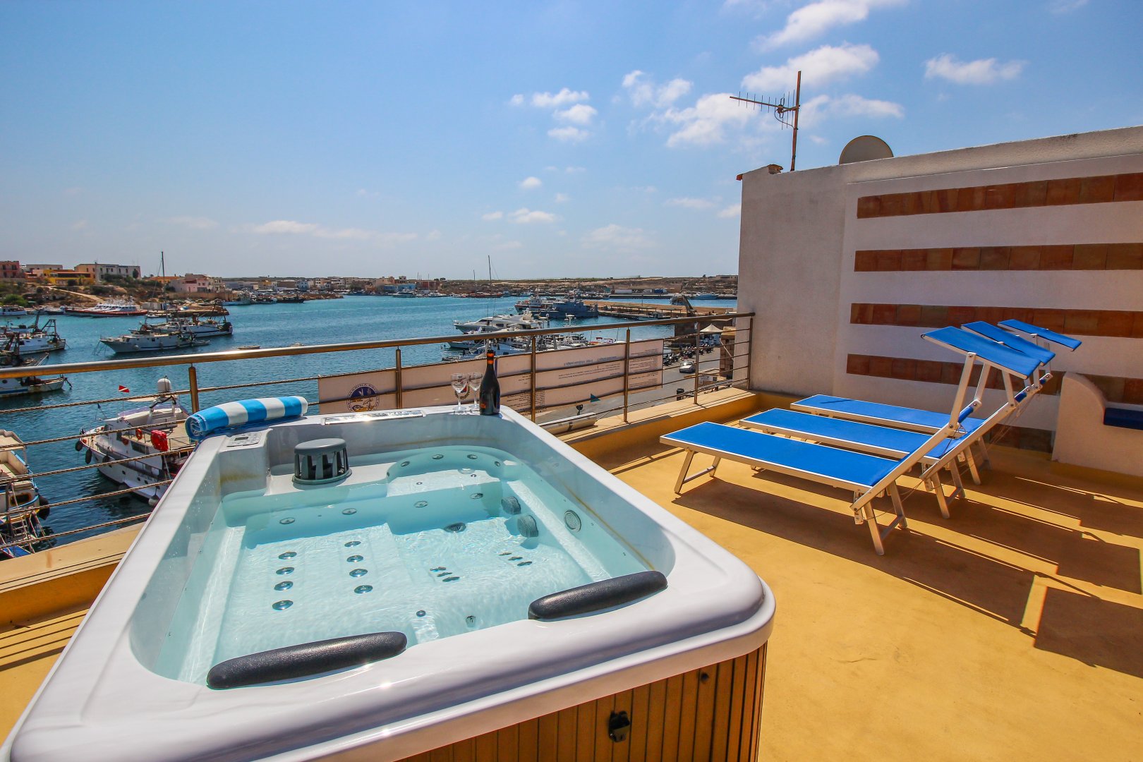 Isola di Lampedusa, 01