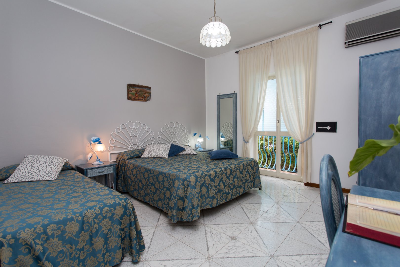 Isola di Lipari, 12