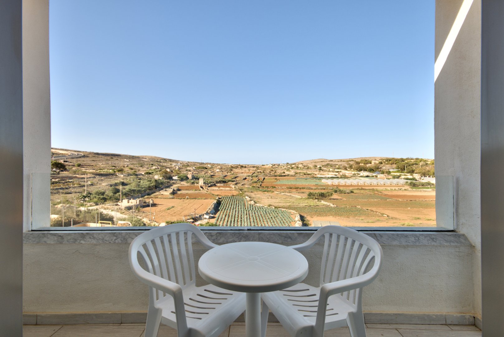 Mellieha, 25