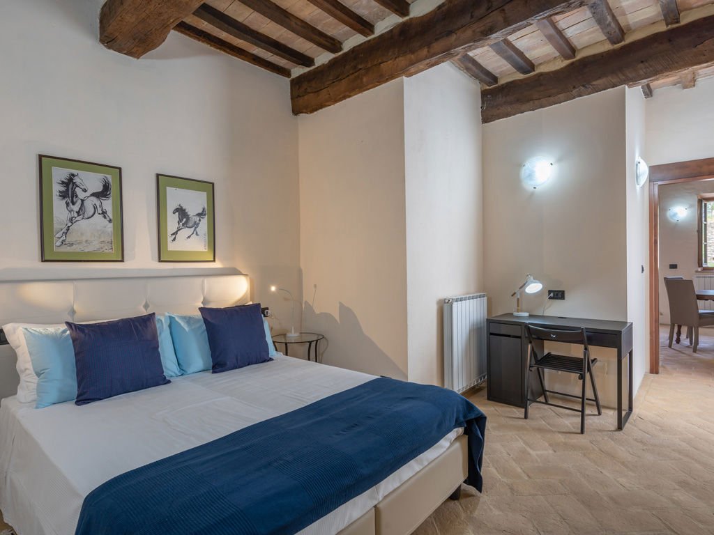 Perugia e Dintorni, 16