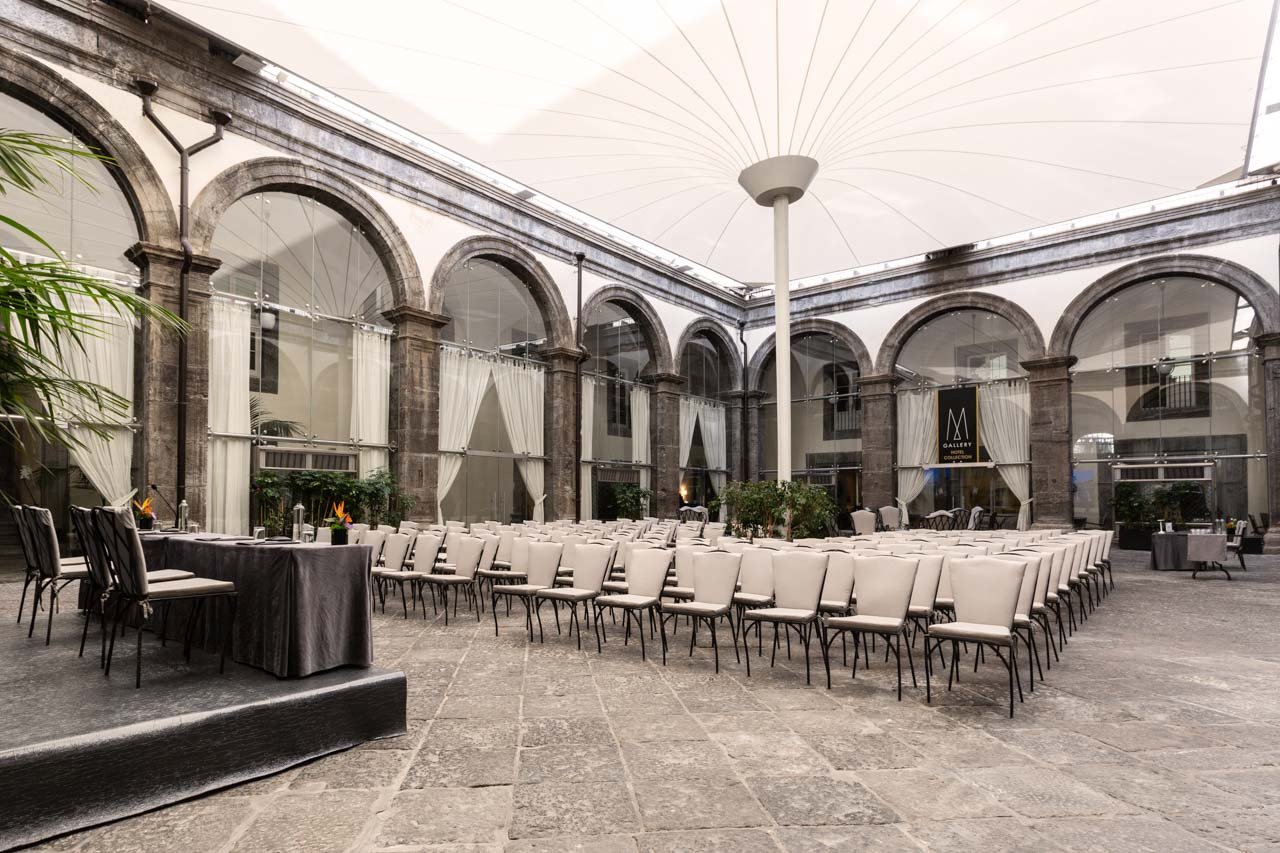 Napoli Stazione Centrale, 32