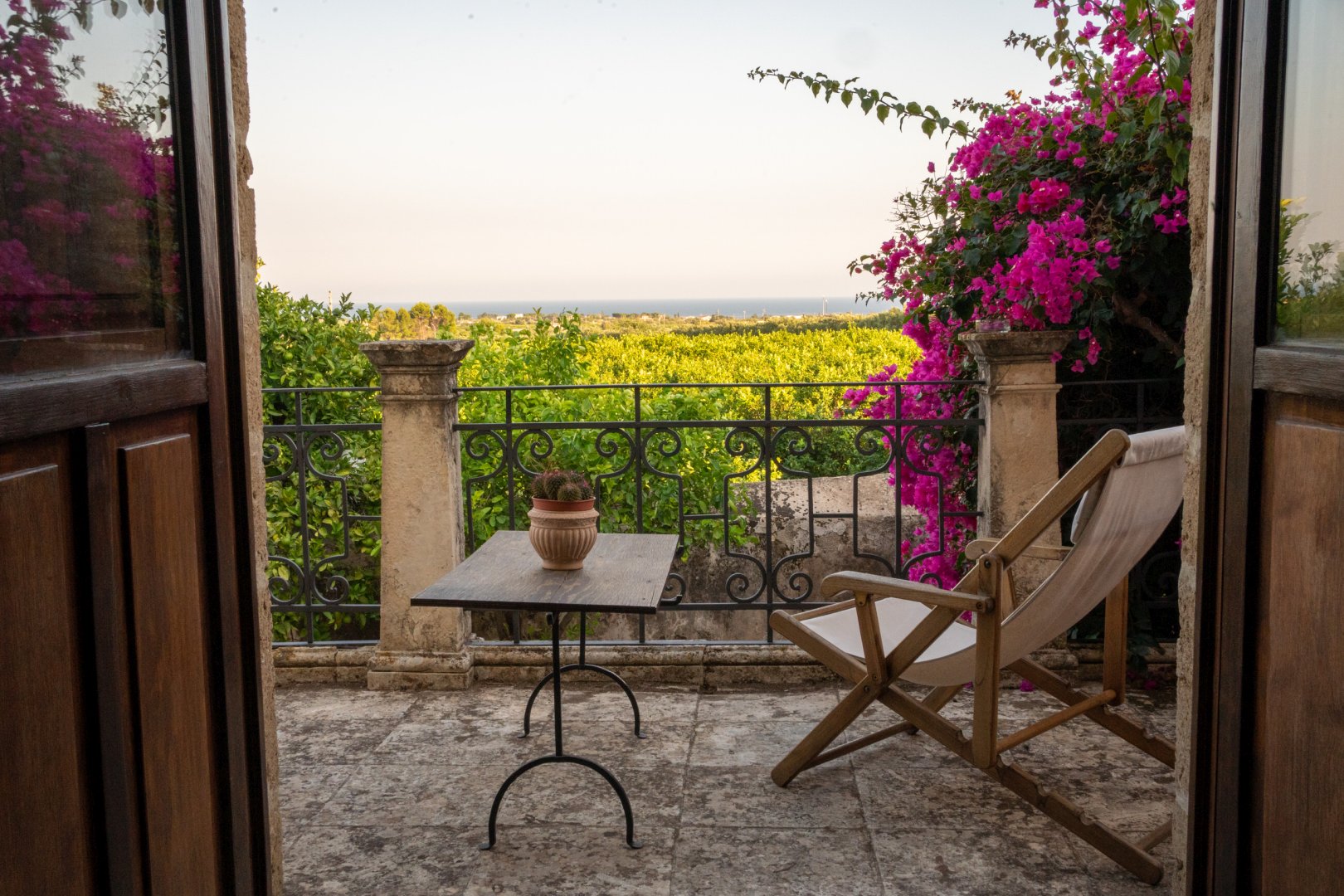 Noto, 18