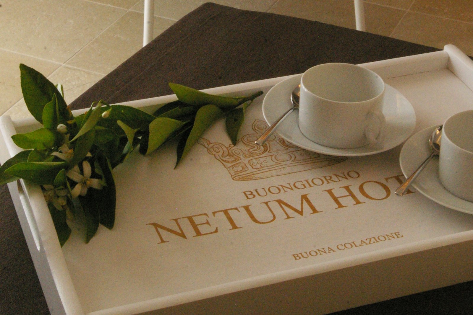 Noto, 12