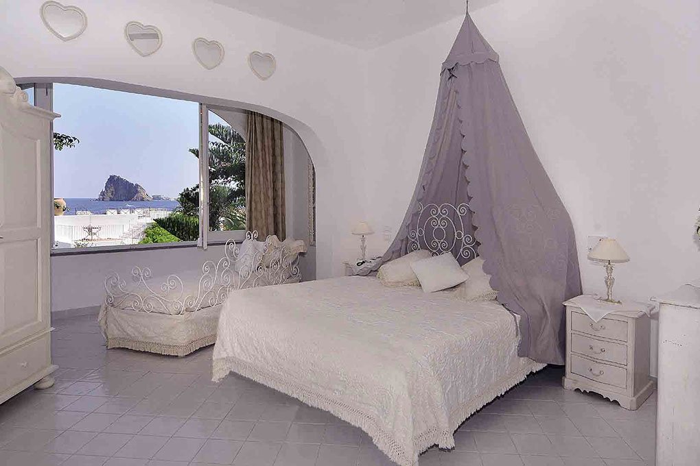 Isola di Panarea, 25