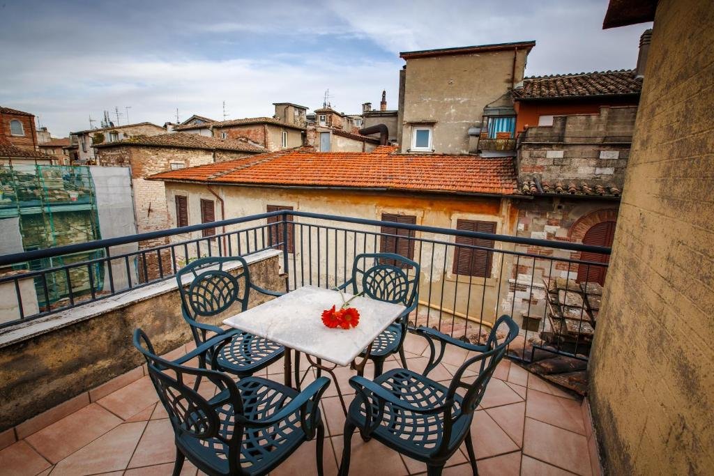 Perugia, 01