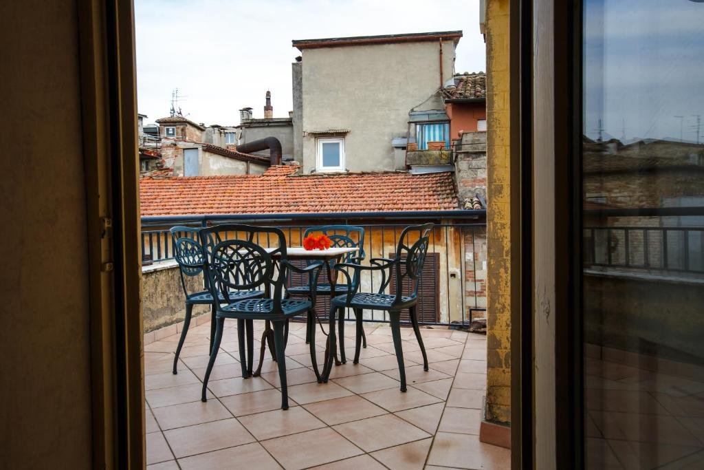 Perugia, 11