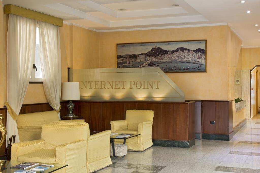 Pozzuoli, 02