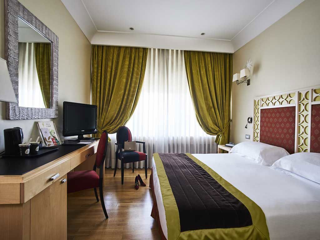 Roma - Rione Monti, su