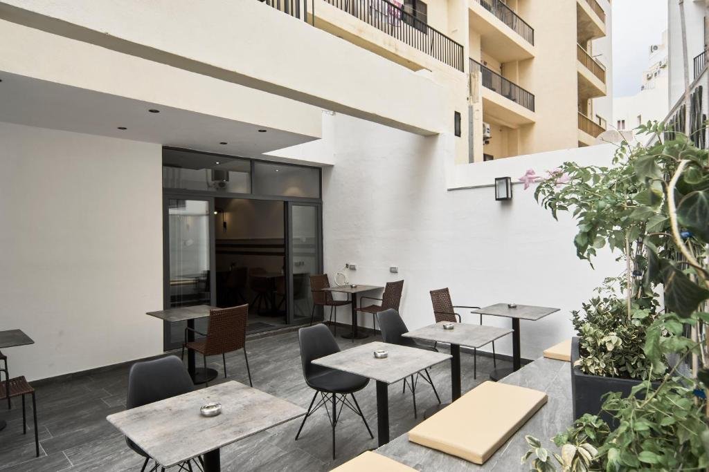 Sliema, 01