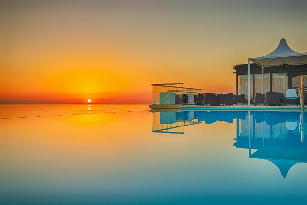 Sliema, 25