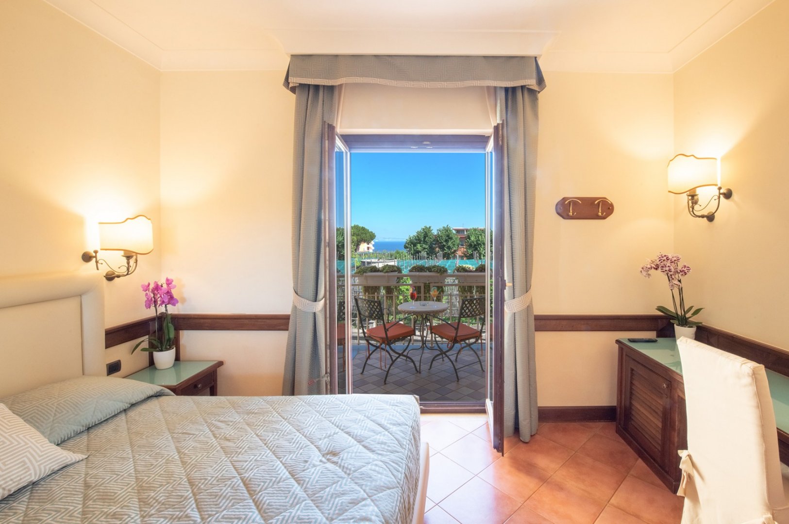 Sorrento, 12