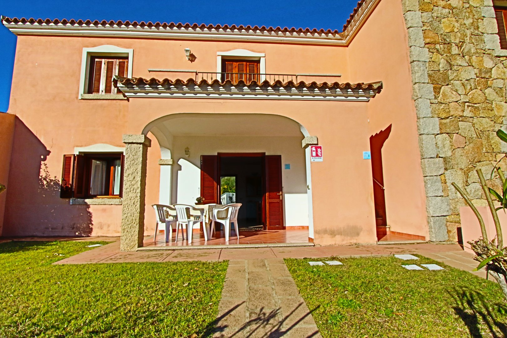 San Teodoro, 03