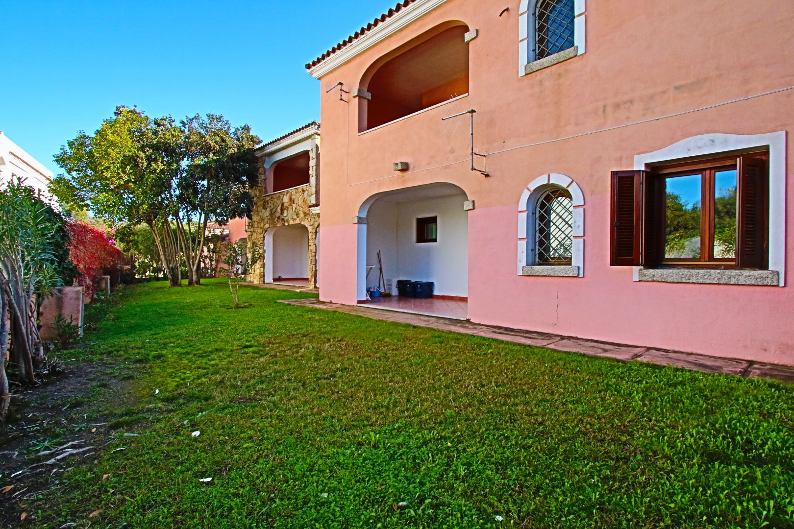 San Teodoro, 15