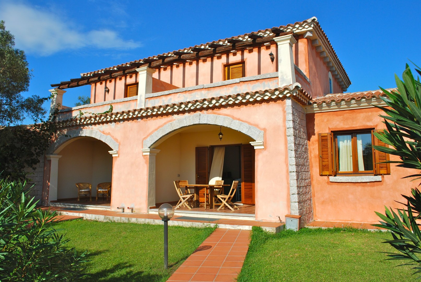 San Teodoro, 01