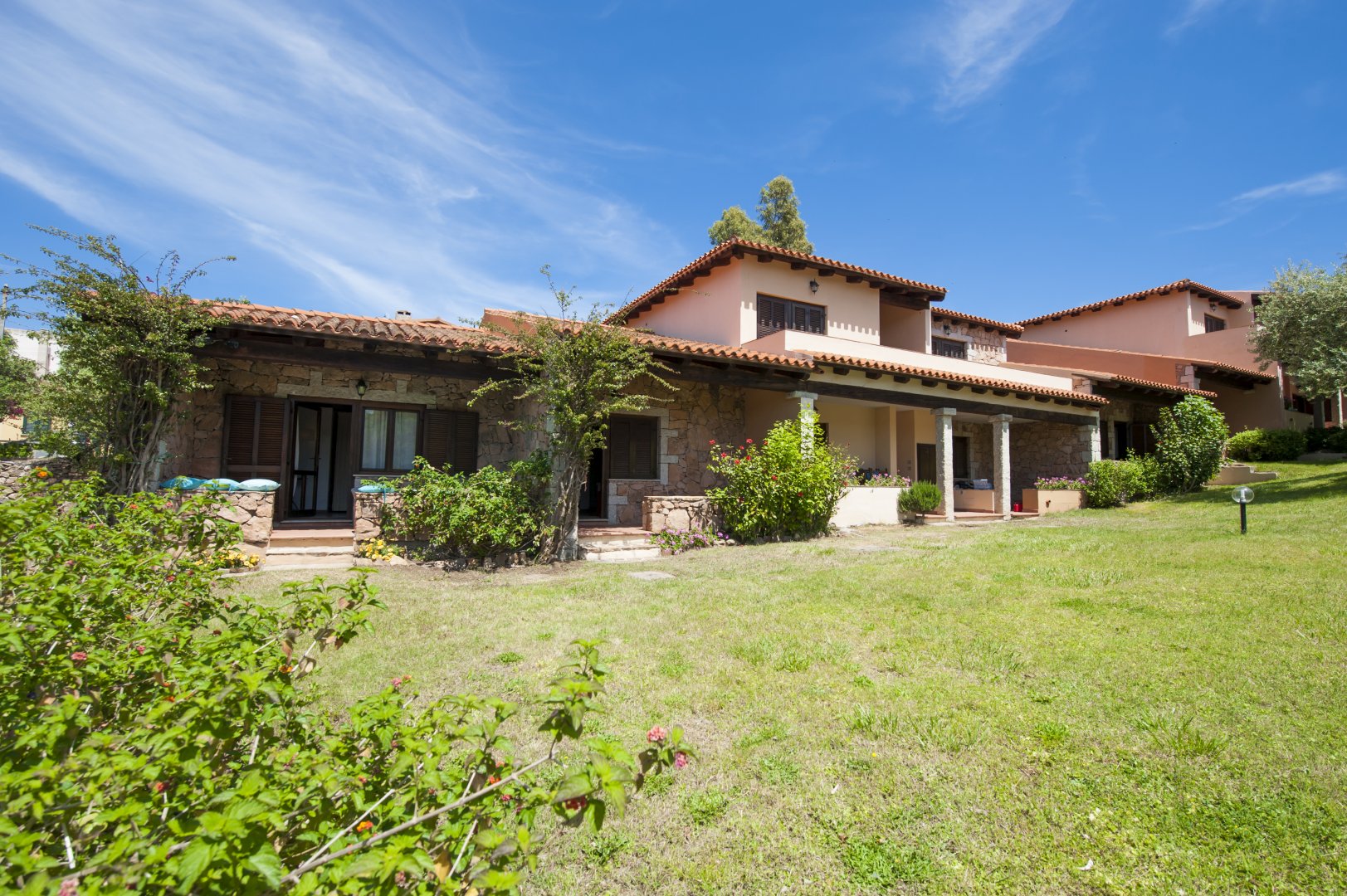 San Teodoro, 01
