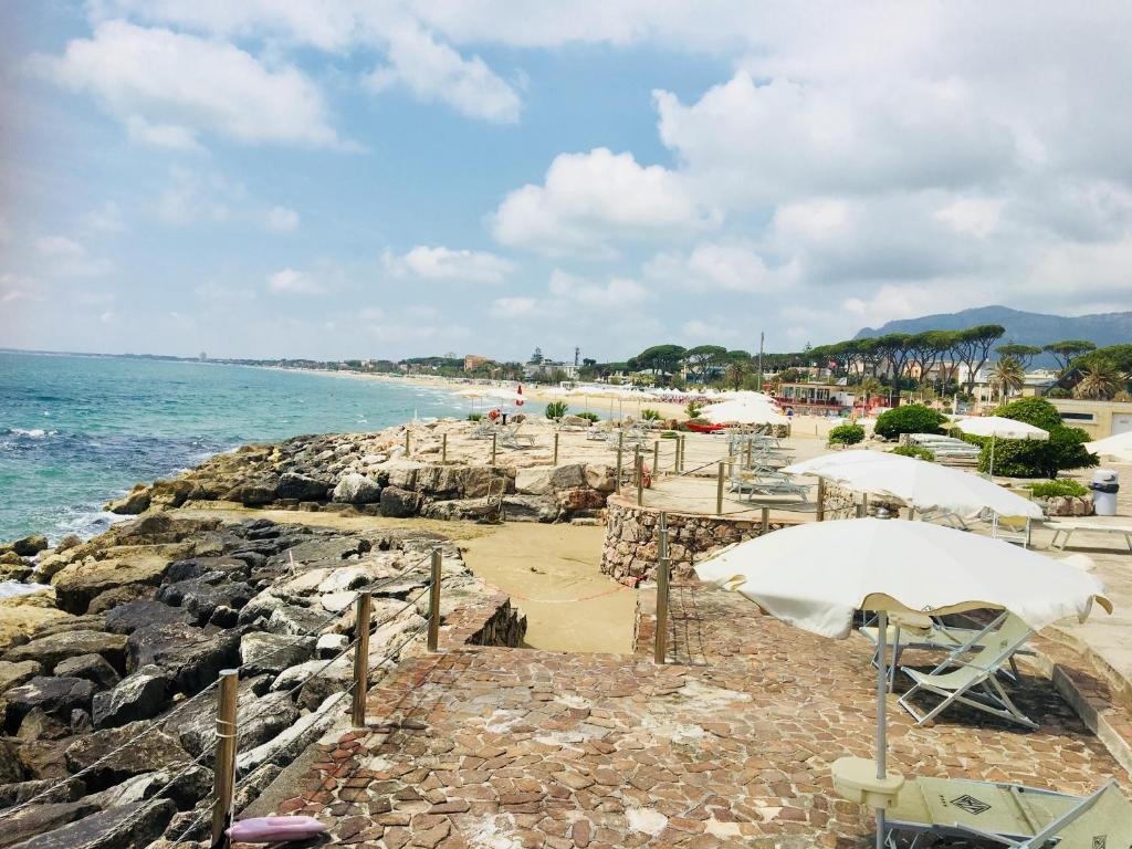 Terracina, 12