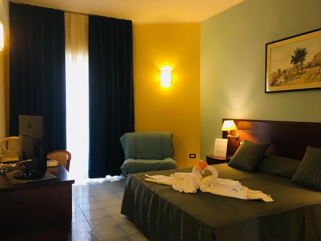 Terracina, 18