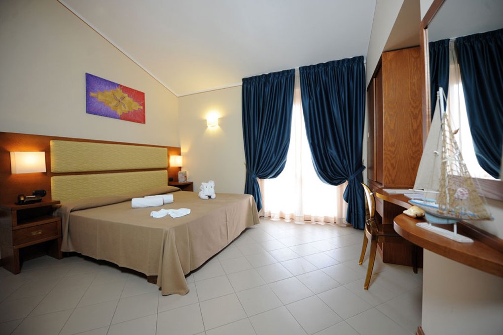 Tropea, 13