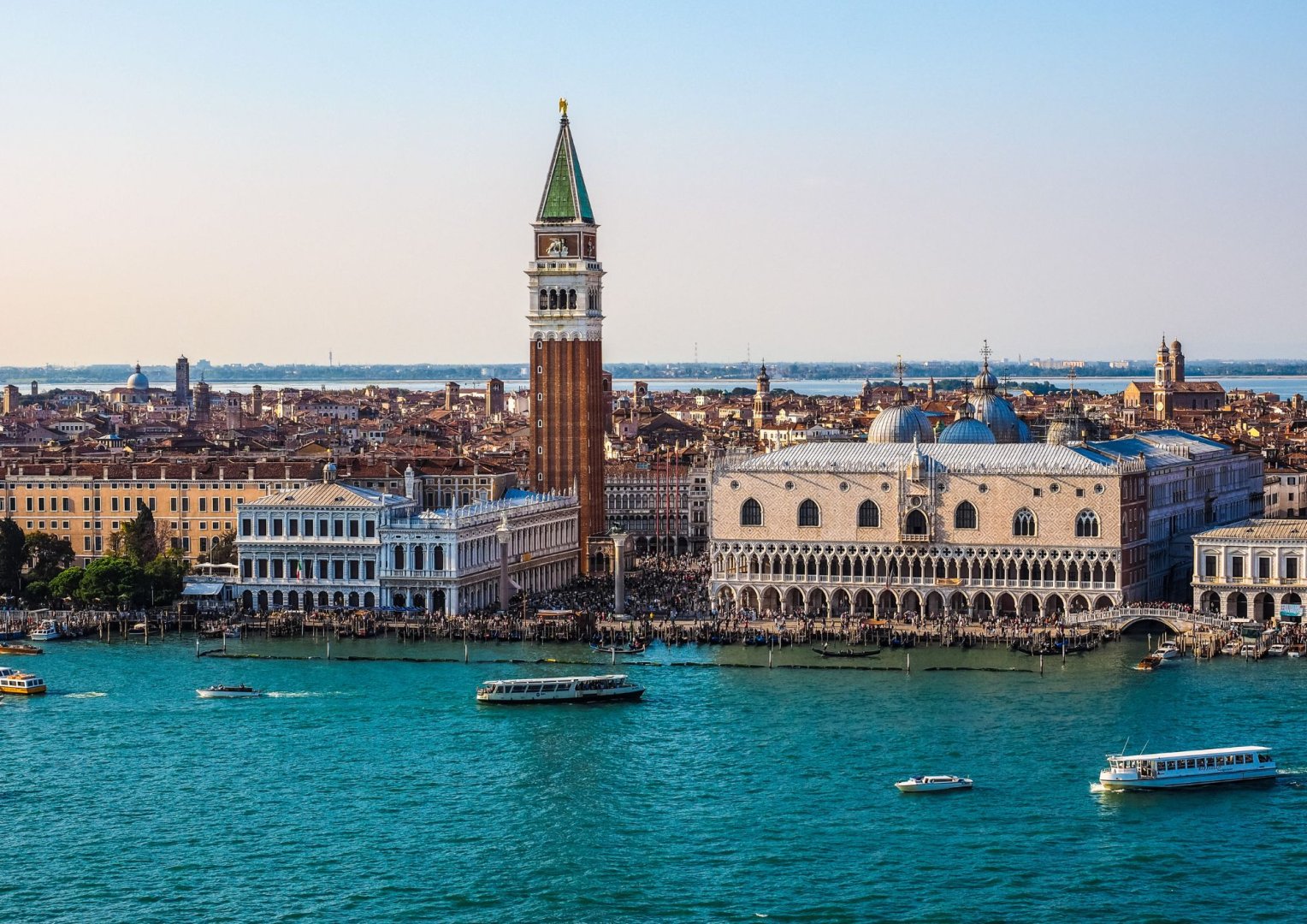 Foto 7 Venezia Svelata 3 stelle: gemme nascoste, tradizioni artigianali e canali da sogno